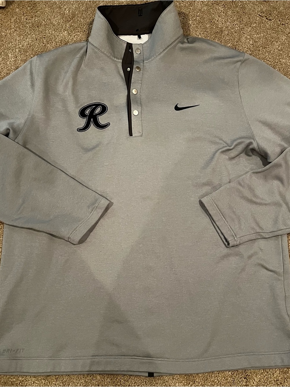 Tiger Woods Collection Men’s Light Gray Long-Sleeve Quarter-Snap Pullover